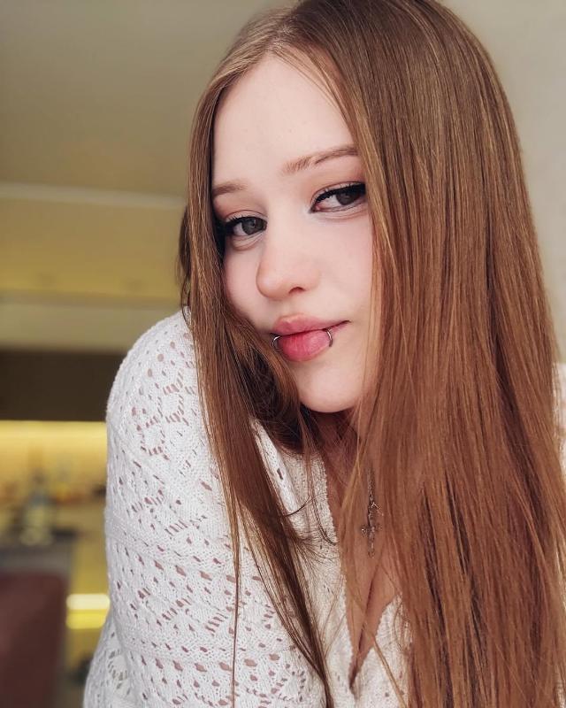 587-769-0584 images photos